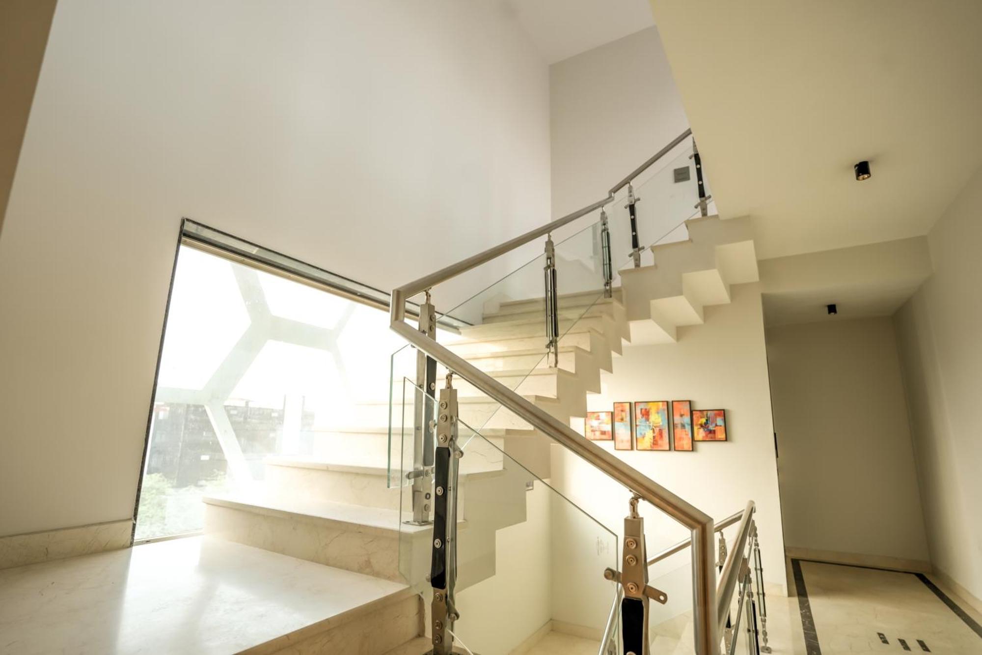 Rj Hotel - Managed By Atithi House Большая Нойда Экстерьер фото
