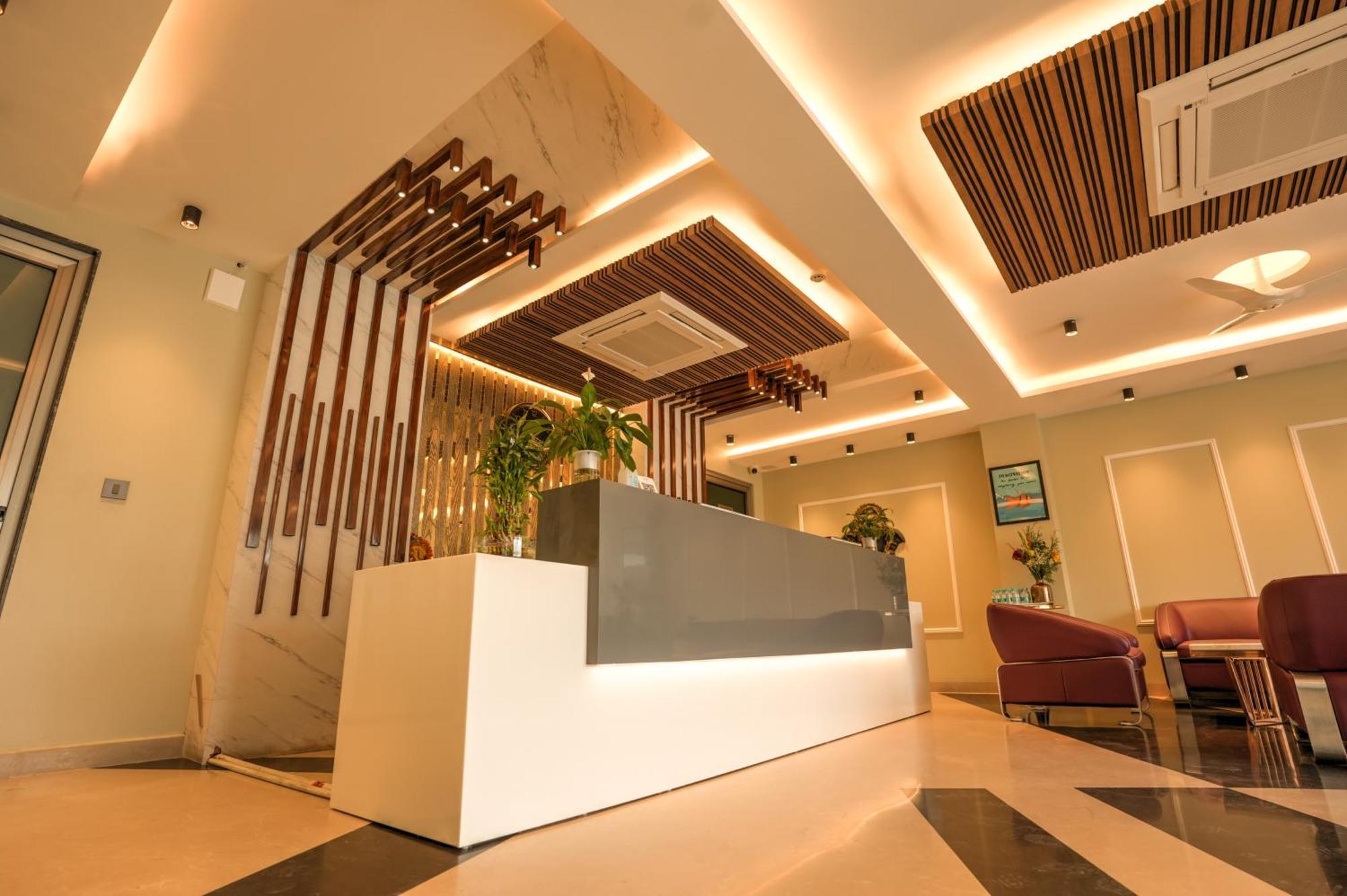 Rj Hotel - Managed By Atithi House Большая Нойда Экстерьер фото