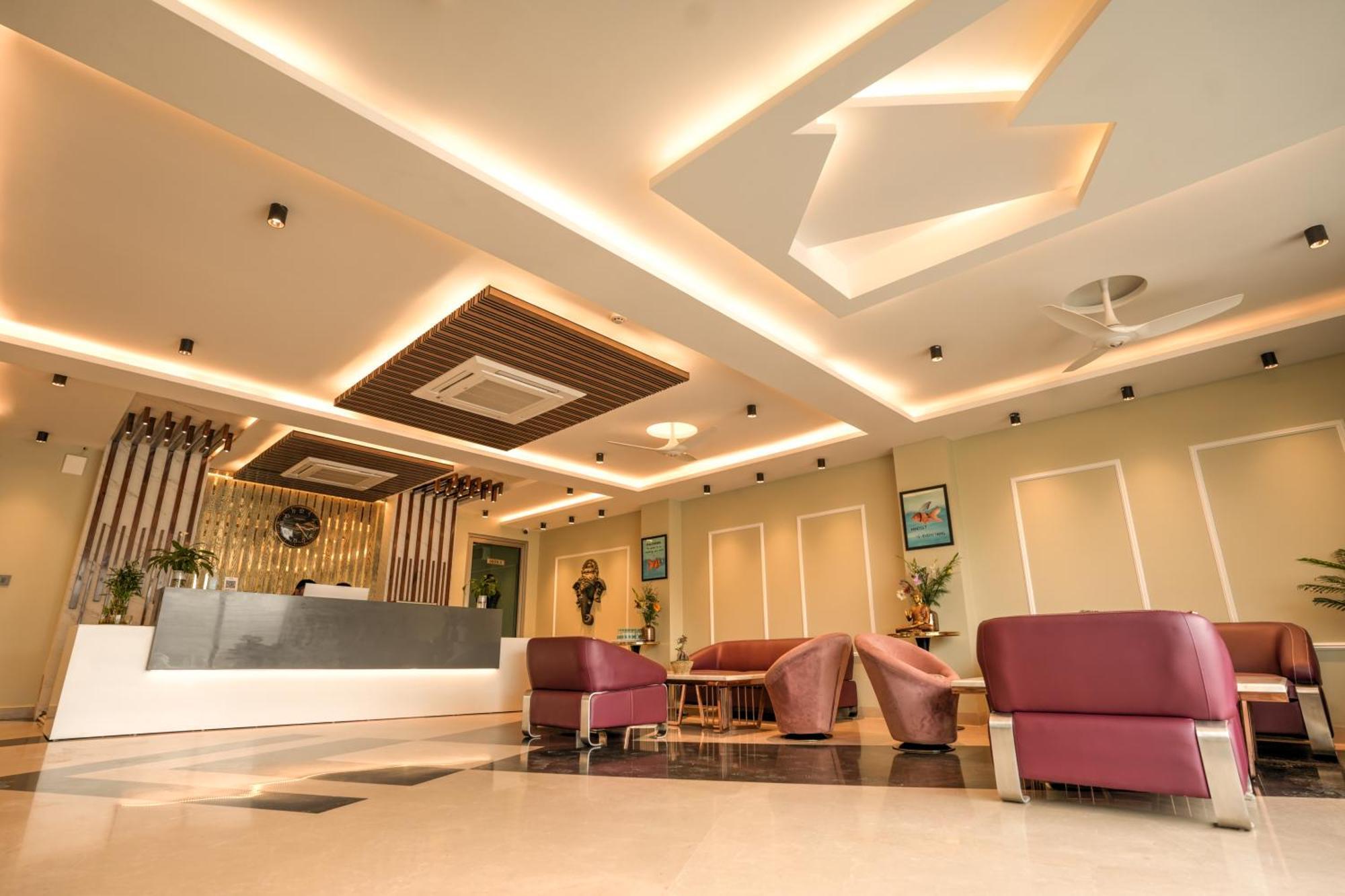 Rj Hotel - Managed By Atithi House Большая Нойда Экстерьер фото